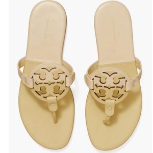 NIB $198 Tory Burch Miller Colorblock Sandals in SWEET CORN/NEW CREAM- size 9.5!